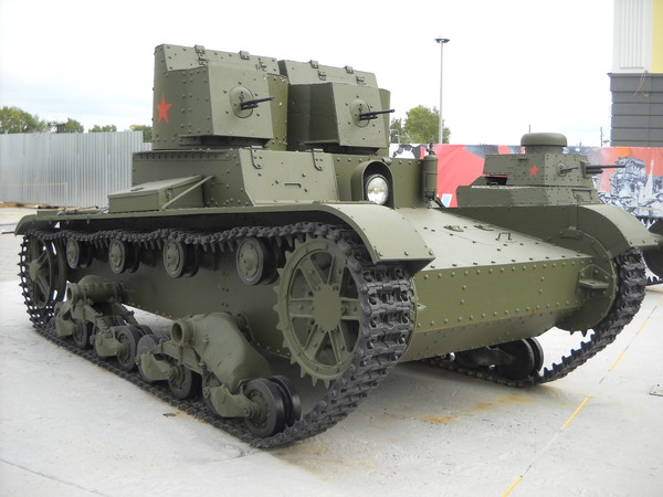 Т-26 двухбашенный, с пулеметами ДТ