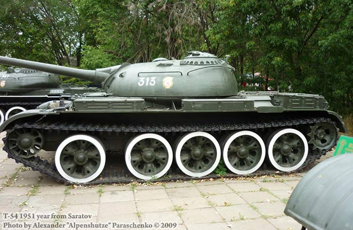 Средний танк Т-54 образца 1951 года