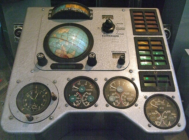 Приборная панель корабля «Восток-1» 