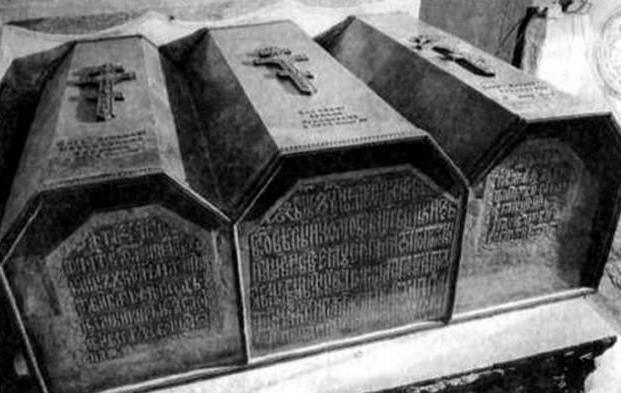 Иван Грозный похоронен в Архангельском соборе