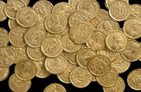 Во Франции нашли 600 золотых монет во время ремонта