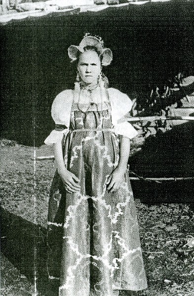 Фото 8. Девушка из д.Суна Петрозаводского уезда