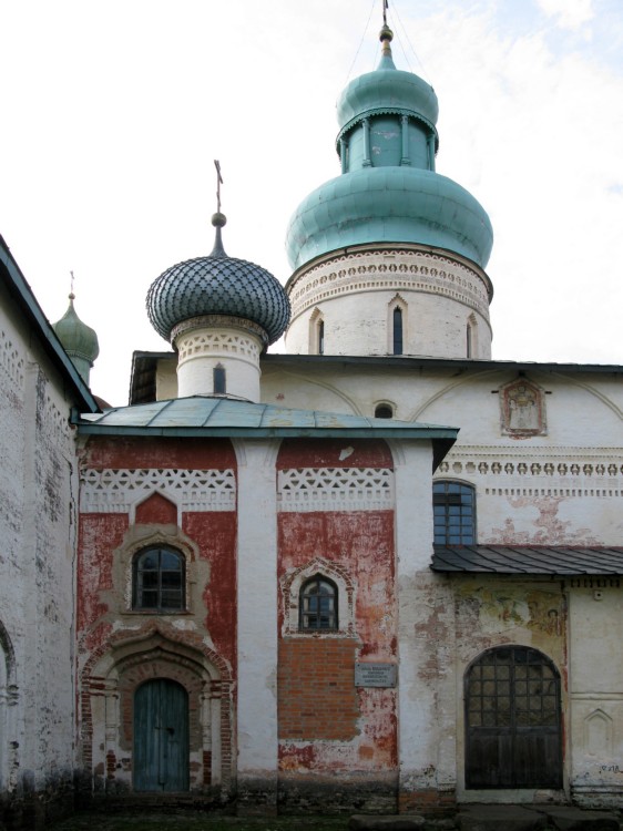 Храм во имя святого князя Владимира в Кирилло-Белозерском монастыре
