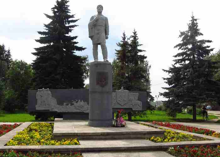 Памятник С. И. Дежневу.
