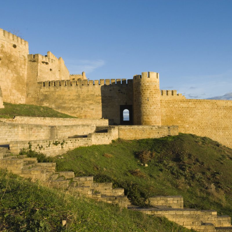 Средневековые стены Дербента
