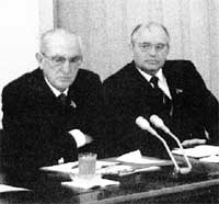 Двое генеральных нынешний и будующий, вместе с М.С. Горбачёвым