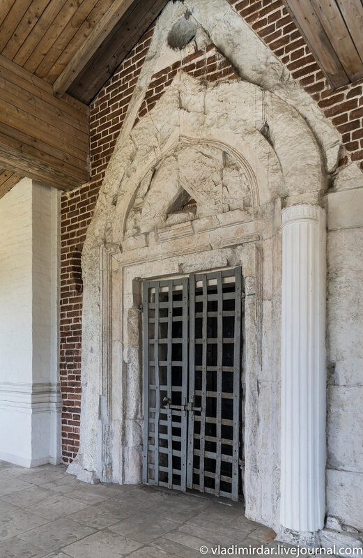 Портал северных врат Храма Вознесения в Коломенском