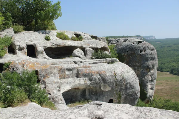 Археологические памятники Украины Крым пещерного города Эски Кермен — стоковое фото